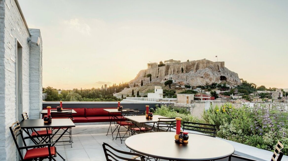 Conde Nast Traveller: Γιατί πρέπει να επισκεφτείτε την Αθήνα άμεσα 