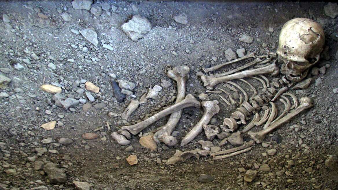 Βρέθηκε ανθρώπινος σκελετός δίπλα σε πεζοδρόμιο στη Σητεία