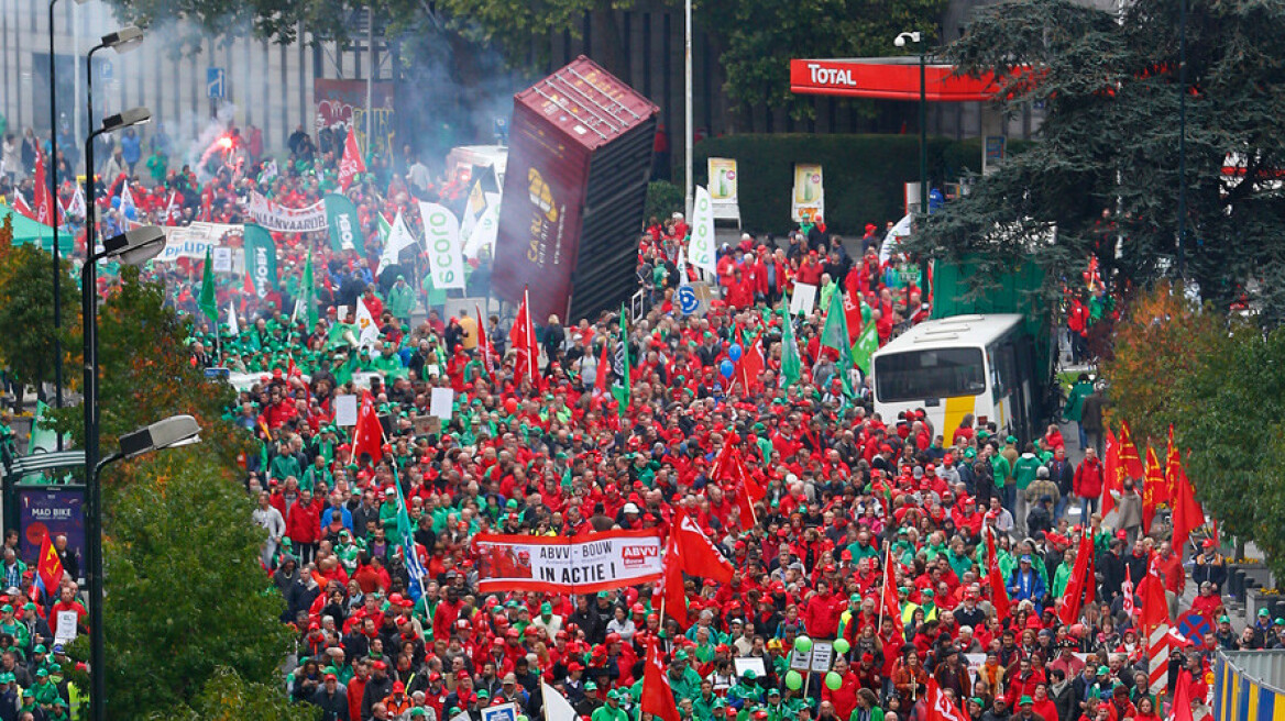 Βέλγιο: Δεκάδες χιλιάδες άνθρωποι διαδήλωσαν εναντίον της λιτότητας