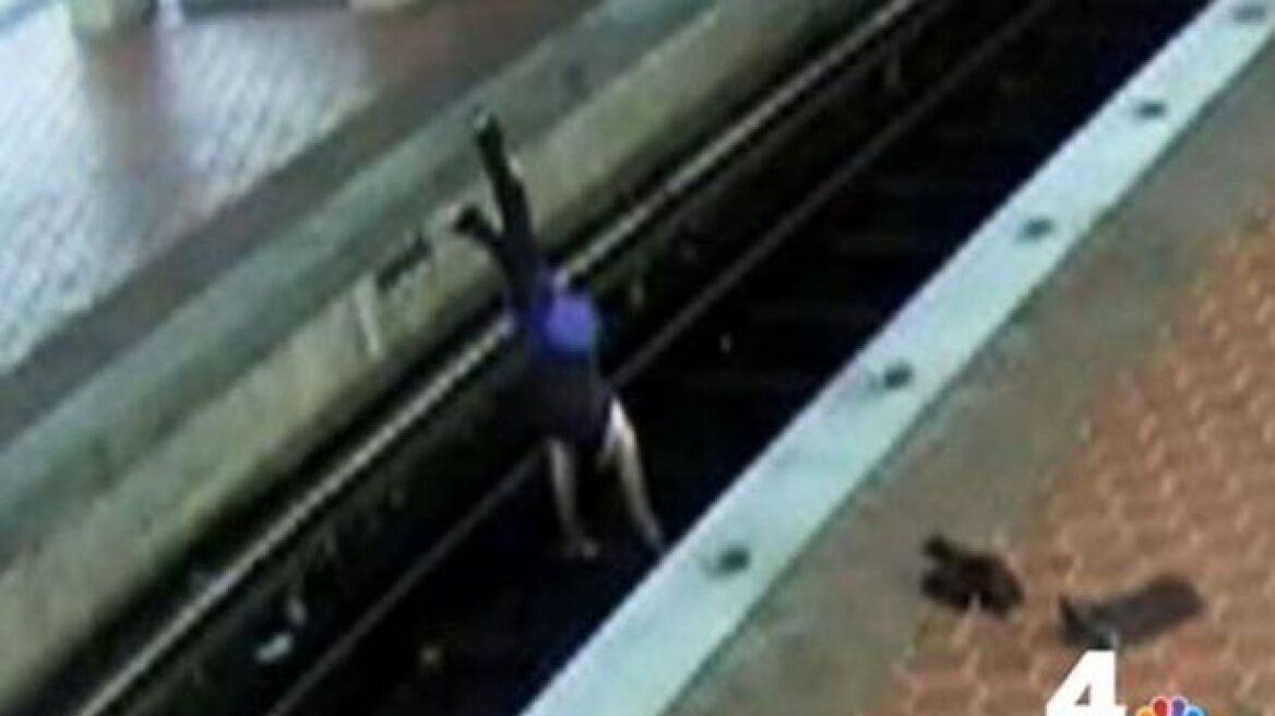 Ατρόμητη ή ανόητη; Δείτε τη γυναίκα που κάνει γιόγκα πάνω στις γραμμές του τρένου
