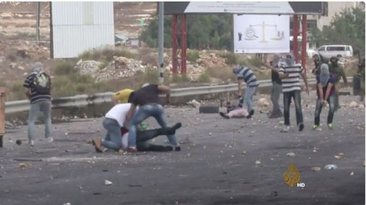 Βίντεο σοκ: Δείτε Ισραηλινούς παραστρατιωτικούς να χτυπούν με απίστευτο μίσος Παλαιστίνιους