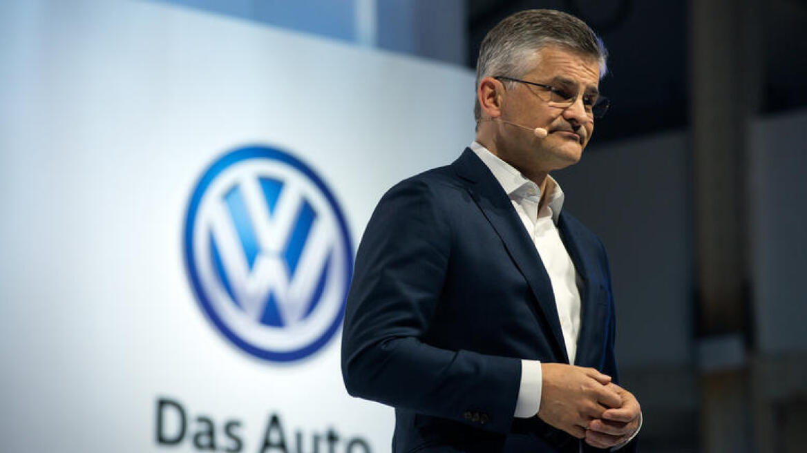 Volkswagen: Άγνοια για το «πειραγμένο λογισμικό» δηλώνει ο επικεφαλής στην Αμερική