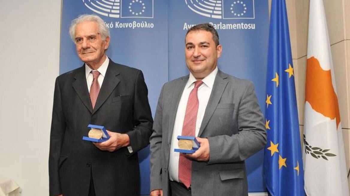 Σε έναν Ελληνοκύπριο και έναν Τουρκοκύπριο το φετινό βραβείο Ευρωπαίου Πολίτη