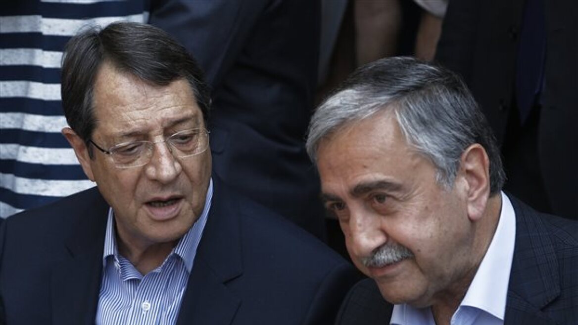 Κυπριακό: Κρίσιμη συνάντηση Αναστασιάδη- Ακιντζί 