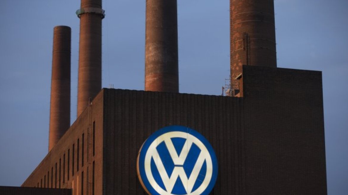 Standard & Poor's: Υποβάθμισε την Volkswagen σε «Α-»