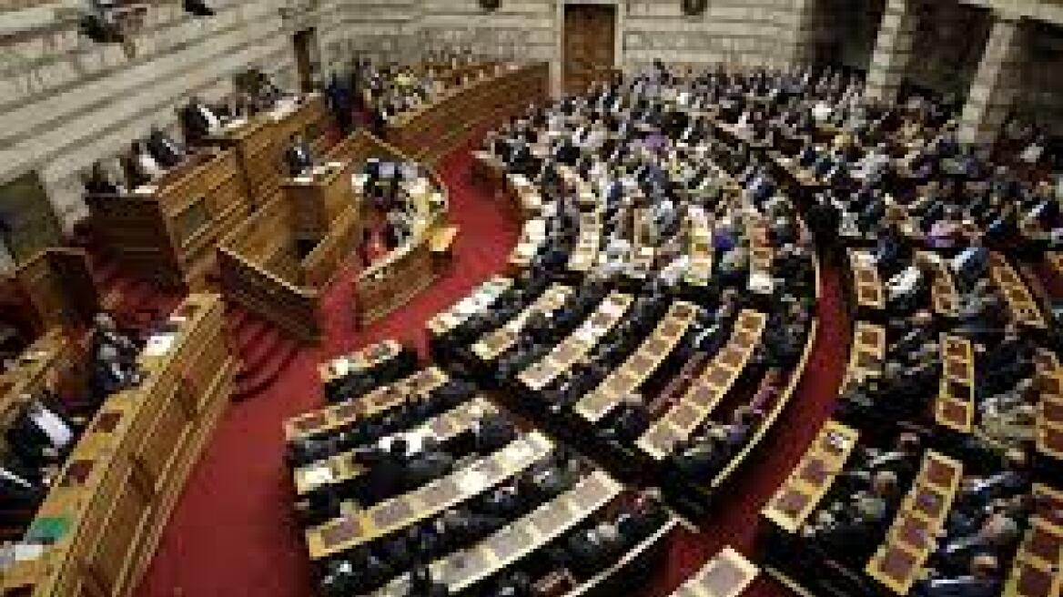 Omnibus bill discussion in Greek Parliament fans the flames of discontent