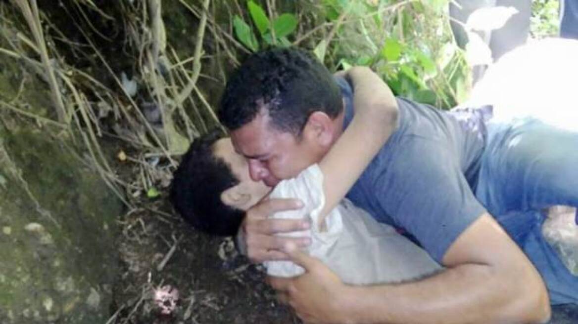 Επέλεξε να θυσιάσει τη ζωή του, από το να γίνει δολοφόνος ο 12χρονος Άνχελ από τη Γουατεμάλα