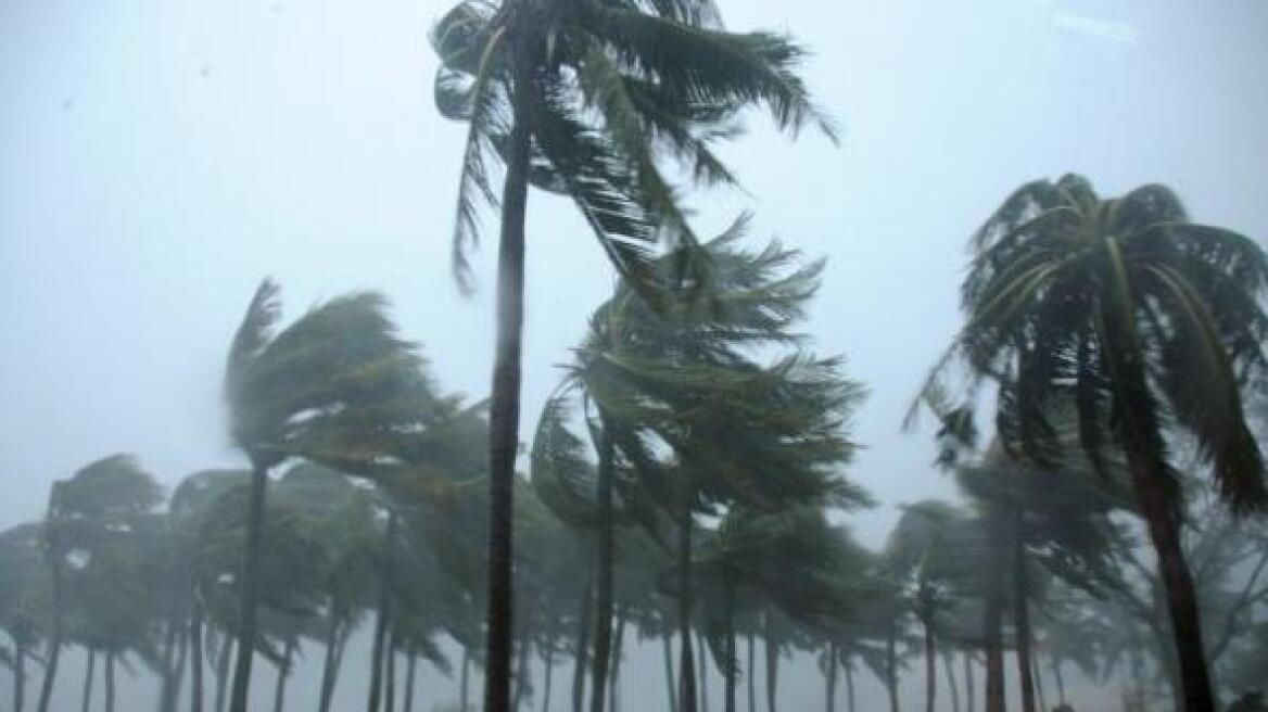 Φιλιππίνες: Πάνω από 10.000 ανθρώπους έχει εκτοπίσει ο τυφώνας «Κοπού» 