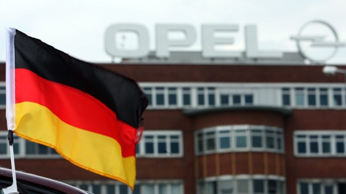 Γερμανία: Η Opel αρνείται ότι παραβίασε τους κανόνες της ΕΕ για τους ρύπους σε diesel κινητήρα της