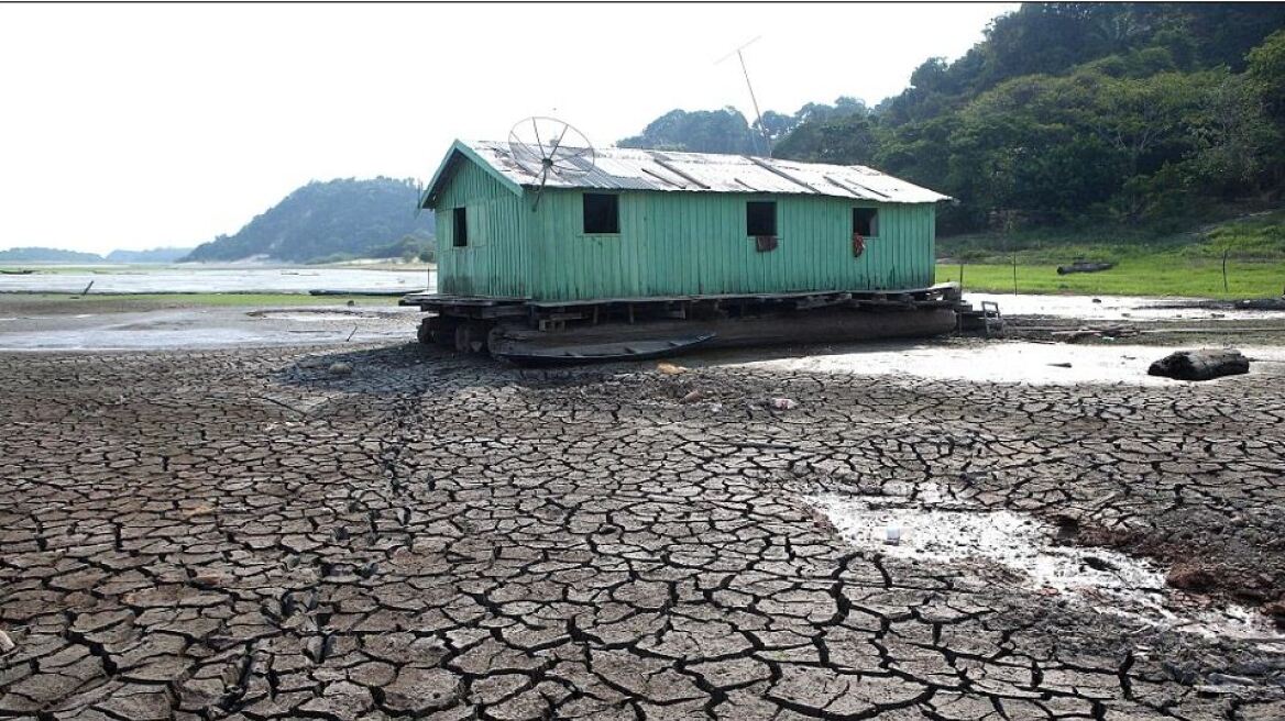 Απίστευτες φωτογραφίες: Δείτε τον Αμαζόνιο στην χειρότερη ξηρασία των τελευταίων 100 ετών