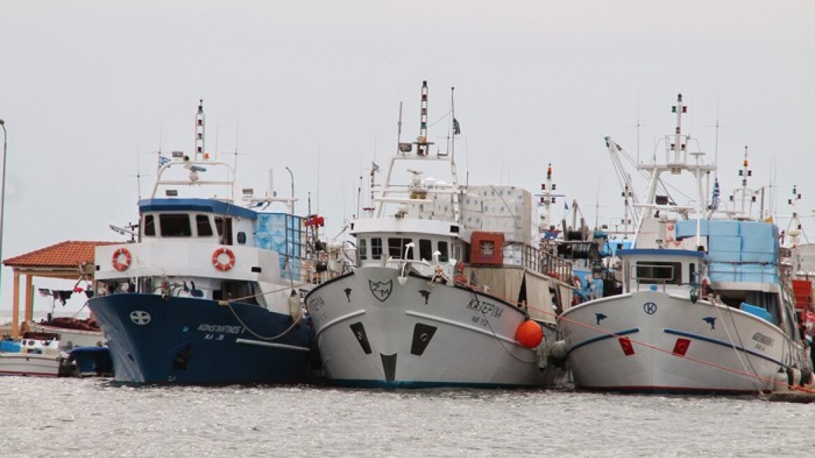 Η Κομισιόν «απελευθέρωσε» τα κονδύλια για την ενίσχυση της αλιείας και της μεταποίησης
