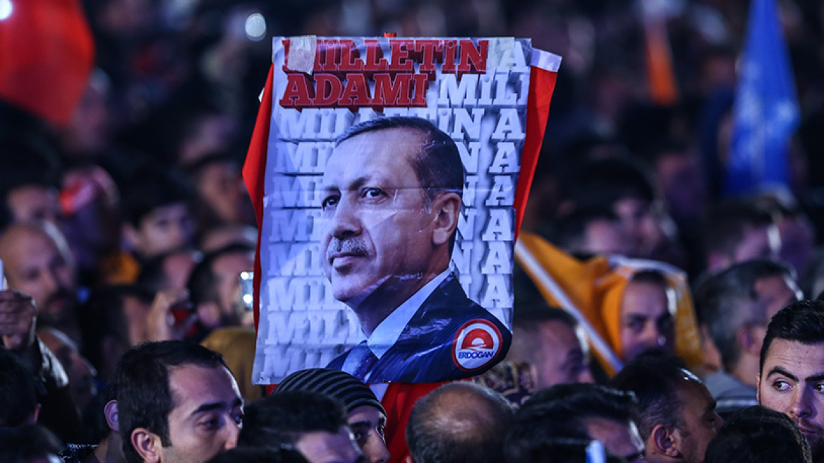 Σαρωτική νίκη Ερντογάν - Αυτοδυναμία για το κυβερνών κόμμα 
