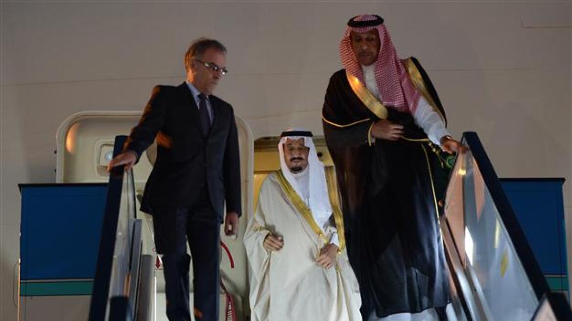 Εντυπωσιακή άφιξη του βασιλιά της Σαουδικής Αραβίας στη σύνοδο των G20