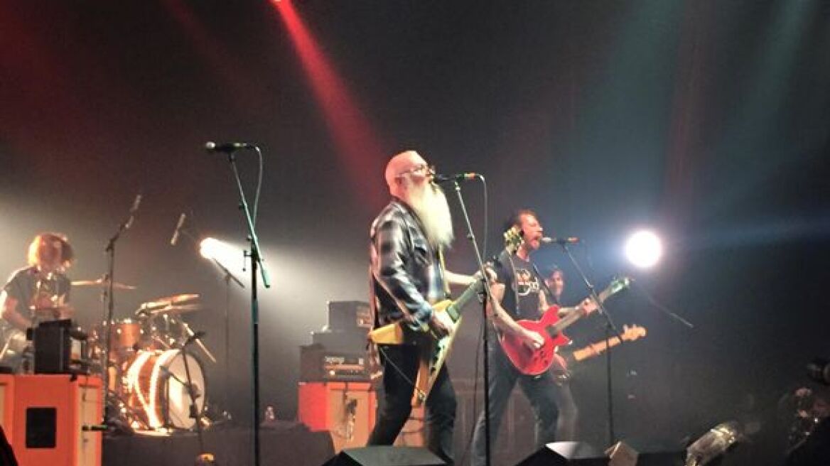 Μετά το μακελειό στο Μπατακλάν: Οι Eagles of Death Metal επέστρεψαν στις ΗΠΑ και ακύρωσαν όλες τις συναυλίες τους