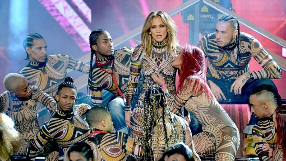 Τα έδωσε όλα η Jennifer Lopez στα American Music Awards