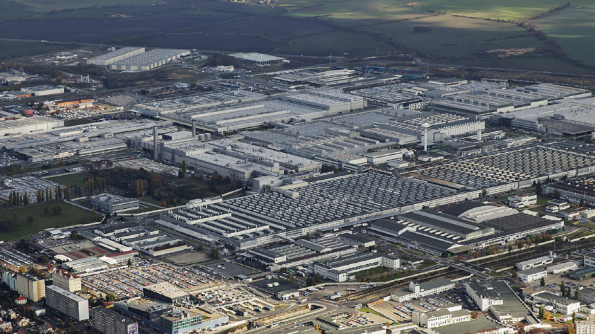 Το εργοστάσιο που έχει κατασκευάσει 12 εκατ. οχήματα!
