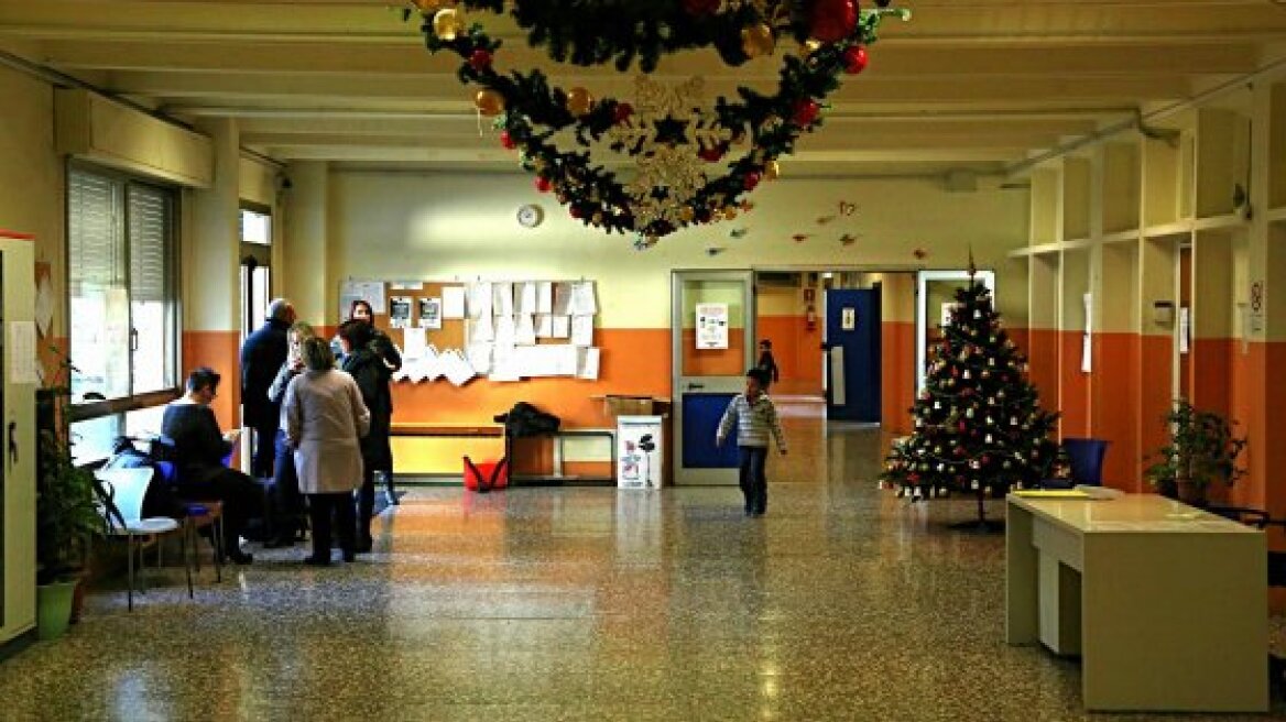 Ιταλία: Διευθυντής «καταργεί» τη σχολική γιορτή των Χριστουγέννων μετά το μακελειό στο Παρίσι