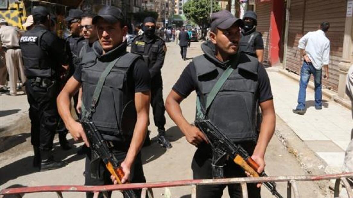 Τέσσερις αστυνομικοί νεκροί σε επίθεση του ΙΚ κοντά στο Κάιρο