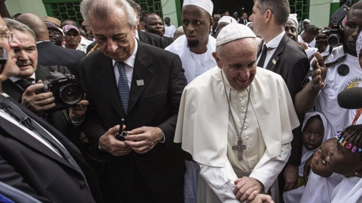 Πάπας Φραγκίσκος: Όχι στη βία στο όνομα του Θεού