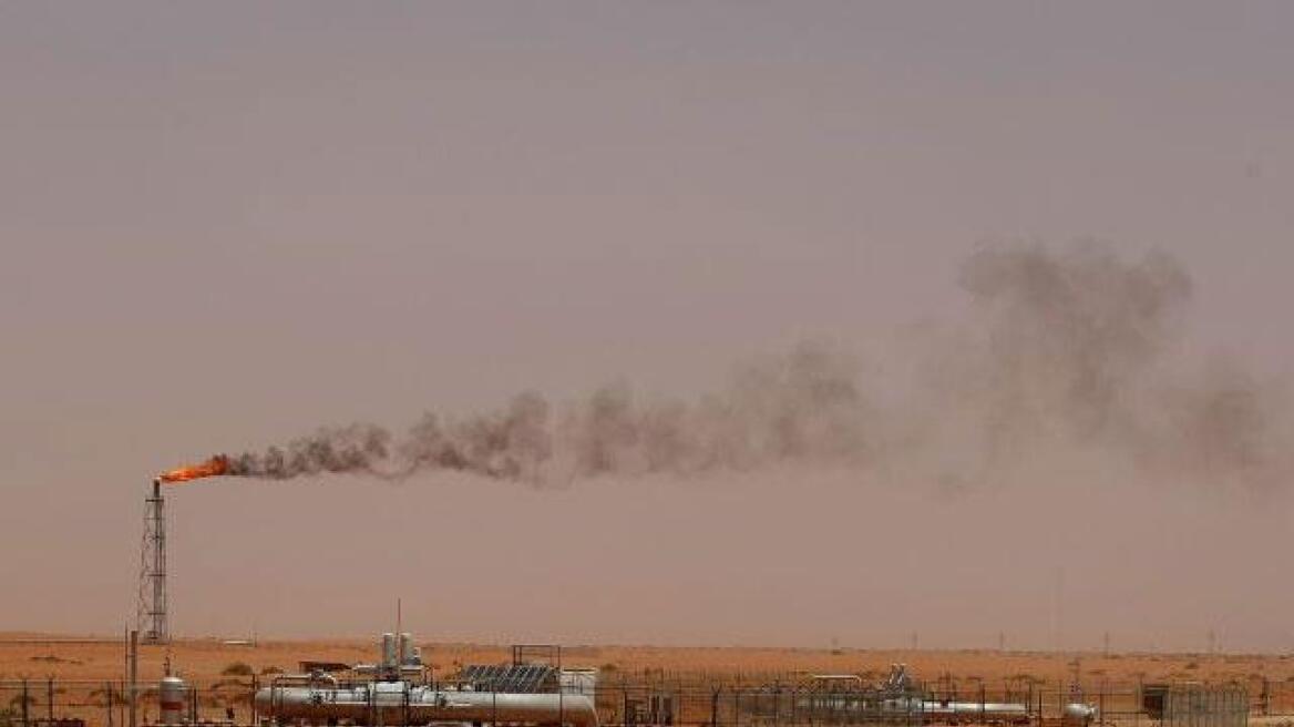 Η ρωσική οικονομία απειλείται με κραχ αν το πετρέλαιο πέσει κάτω από 30 δολάρια το βαρέλι