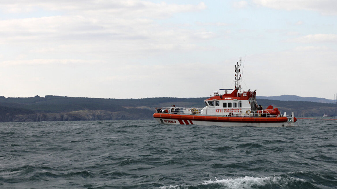 Βίντεο: Η Τουρκία δεν αφήνει τα ρωσικά πλοία να περάσουν τον Βόσπορο