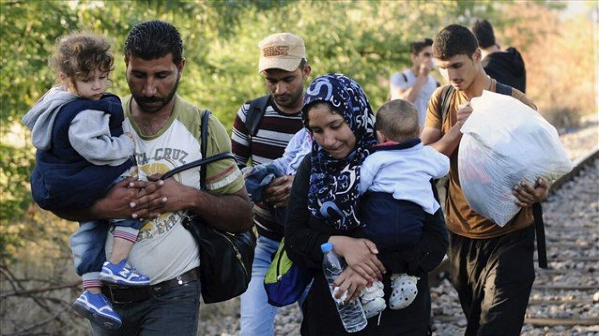Ειδομένη: Ομαλή η ροή προσφύγων στην ουδέτερη ζώνη Ελλάδας- ΠΓΔΜ