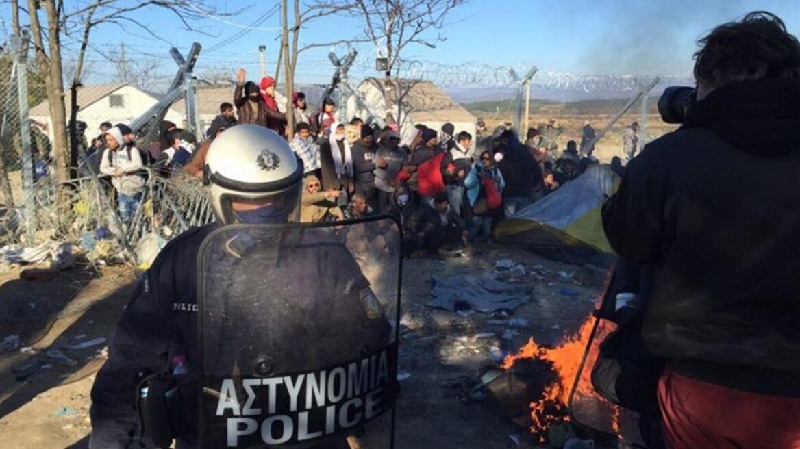 Ειδομένη: Φτάνουν οι άντρες της Frontex - «Φουντώνουν» οι διαμαρτυρίες από τους κατοίκους