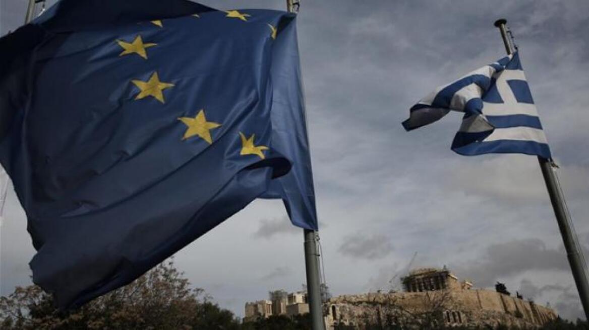 Βαθαίνει η ύφεση στην Ελλάδα: Έκλεισε στο -0,9% το τρίτο τρίμηνο