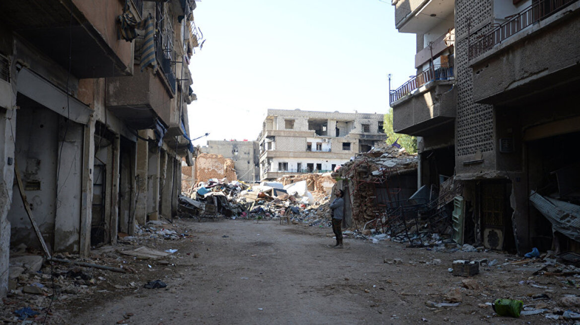 Συρία: Καταγγελίες για δεκάδες νεκρούς αμάχους από βομβαρδισμούς της διεθνούς συμμαχίας