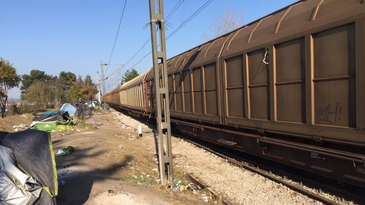 Ειδομένη: Πάνω από 1,2 εκατ. ευρώ η ζημιά από την κατάληψη της γραμμής