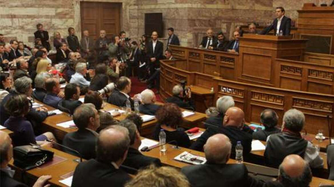 «Μασάζ» Τσίπρα στους βουλευτές ΣΥΡΙΖΑ από την περιφέρεια