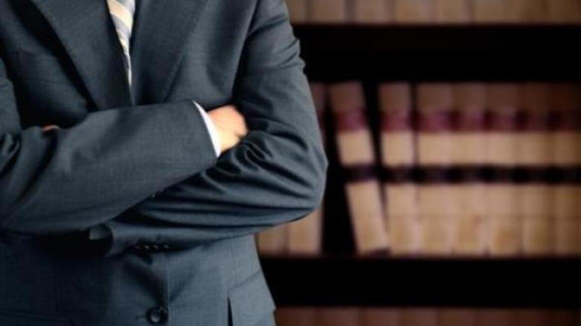 Διατάξεις που θίγουν τους δικηγόρους στο νομοσχέδιο για τα «κόκκινα δάνεια»