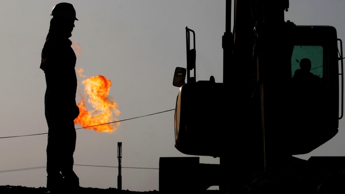 Moody's: Το πετρέλαιο θα κυμανθεί στα 48 δολάρια το 2016