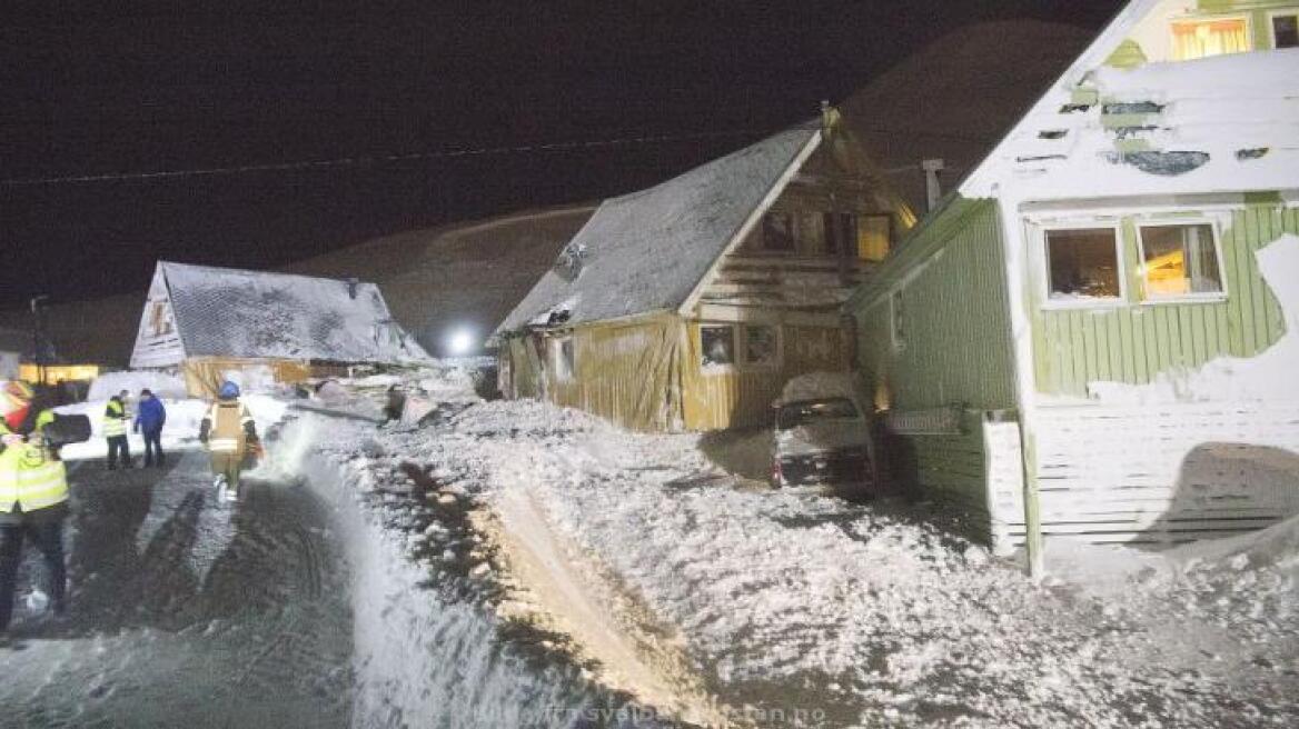 Χιονοστιβάδα καταπλάκωσε σπίτια στη Νορβηγία