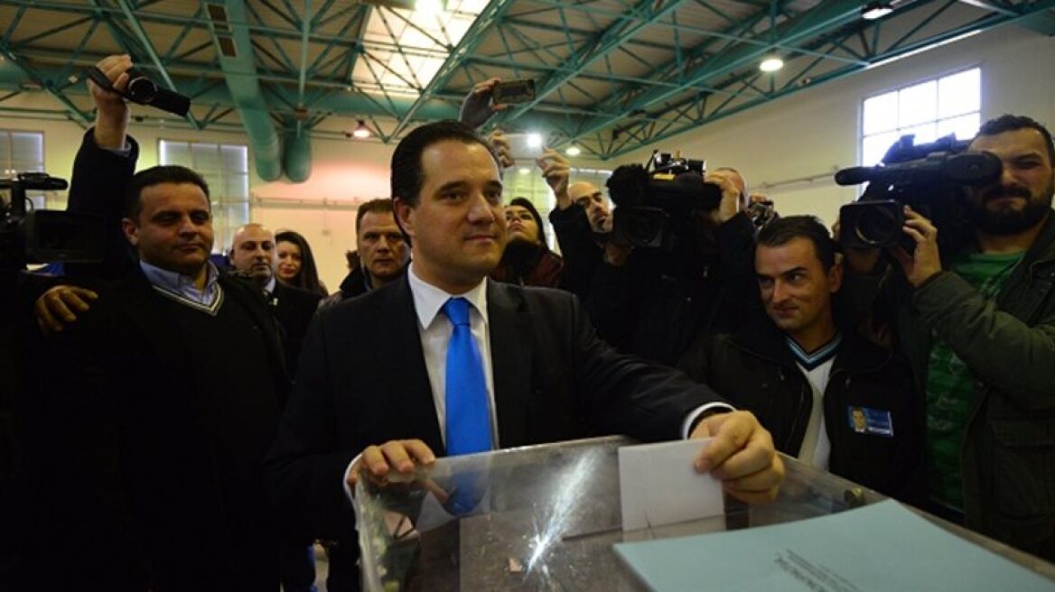 ND leadership candidate A. Georgiadis heads to voting center at Peristeri