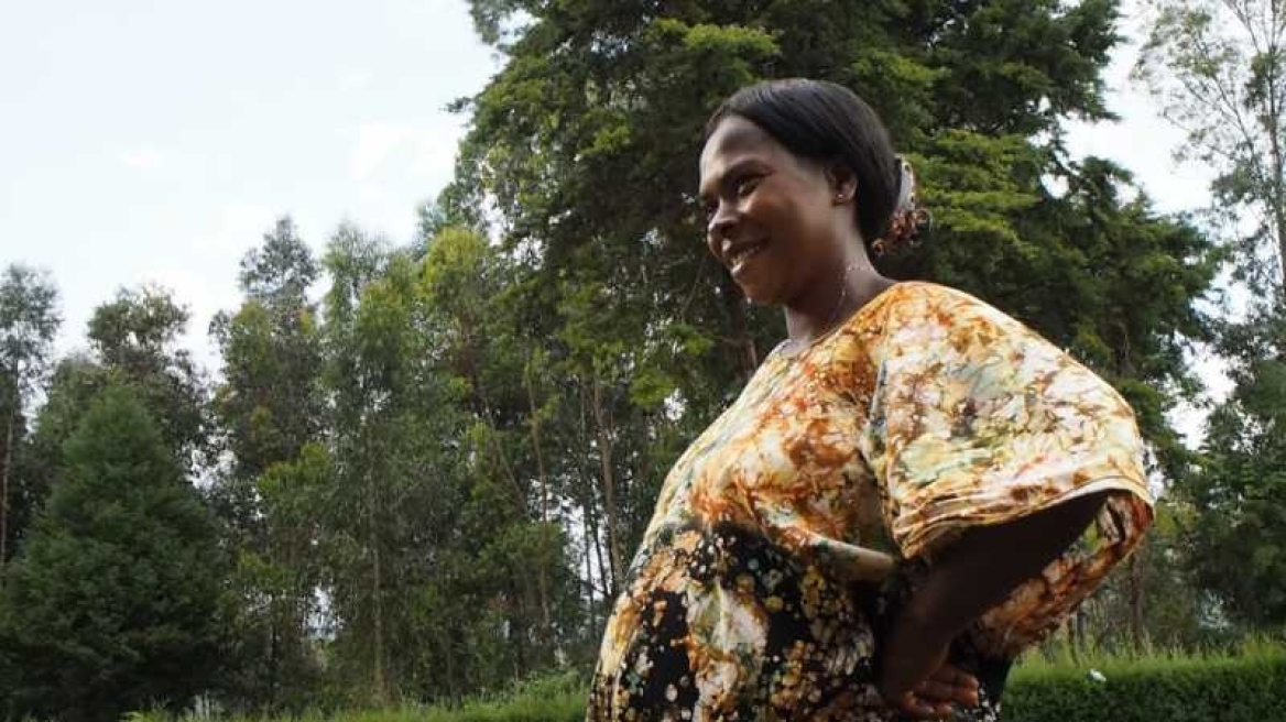 Κονγκό: Έγκυος περπατά πέντε ώρες για να επισκεφτεί τον γιατρό 