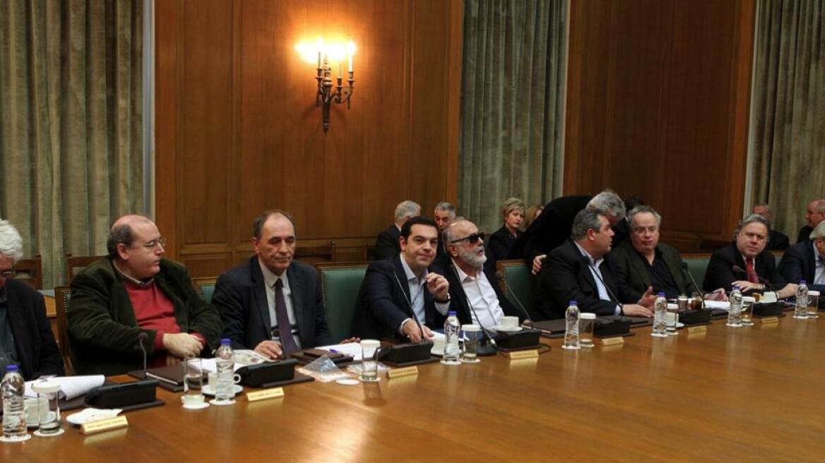 PM A. Tsipras presents 11 legislative initiatives, injects cabinet with optimism