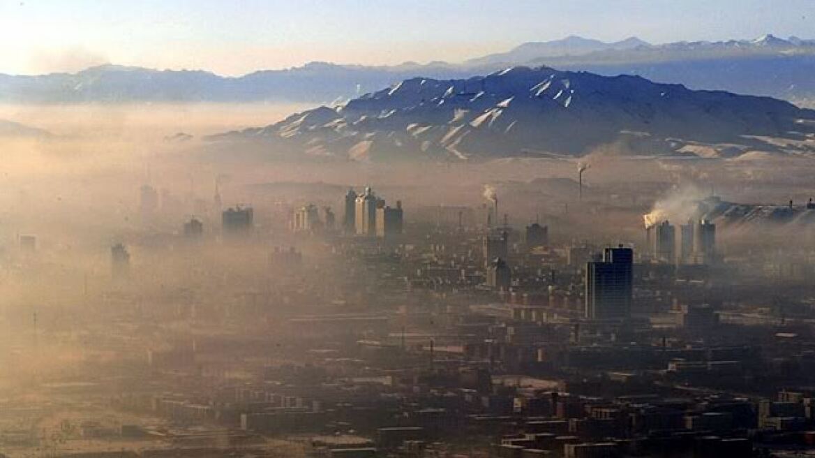 Κίνα: «Κόκκινος» συναγερμός σε δέκα πόλεις εξαιτίας της ατμοσφαιρικής ρύπανσης