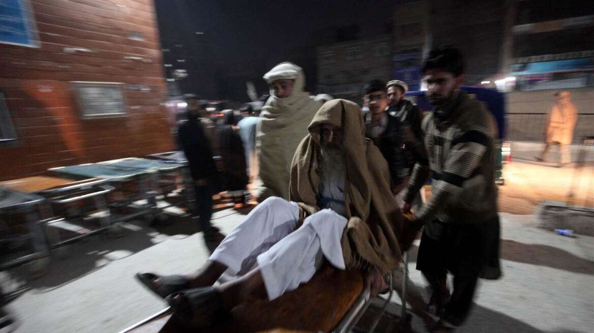 Δεκάδες τραυματίες στο Πακιστάν από τα 6,2 Ρίχτερ στο Αφγανιστάν