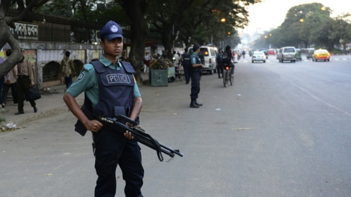 Επίθεση αυτοκτονίας από το Ισλαμικό Κράτος σε τζαμί στο Μπαγκλαντές