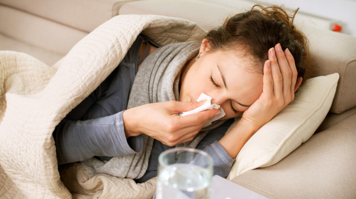 Σαρώνει η γρίπη στην Ιταλία - Γιορτές στο κρεβάτι για 500.000 ανθρώπους