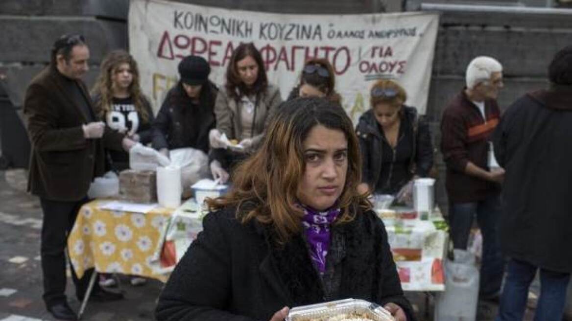 Greek govt tackles humanitarian crisis in 2016