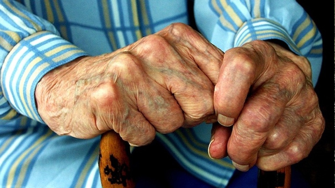 Σέρρες: 93χρονος έδωσε χρήματα στους ληστές, αλλά συνέχισαν να τον χτυπούν