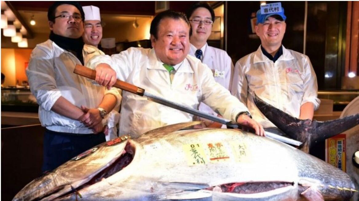 Ιαπωνία: Εστιατόριο σούσι αγόρασε έναν τόνο 200 κιλών για... 117.000 δολάρια