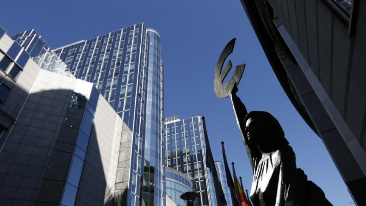 ΟΟΣΑ: Σταθερή η οικονομική ανάπτυξη στην ευρωζώνη