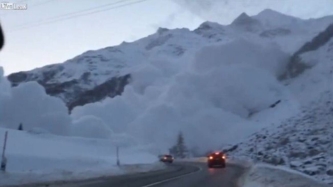 Σοκαριστικό βίντεο: Τεραστίων διαστάσεων χιονοστιβάδα τρομάζει δεκάδες οδηγούς στην Ελβετία