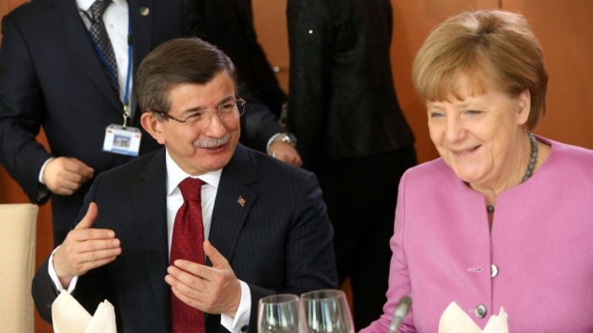 Μέρκελ: Η Τουρκία δεσμεύτηκε ότι θα κάνει τα πάντα για να περιοριστεί η μεταναστευτική ροή