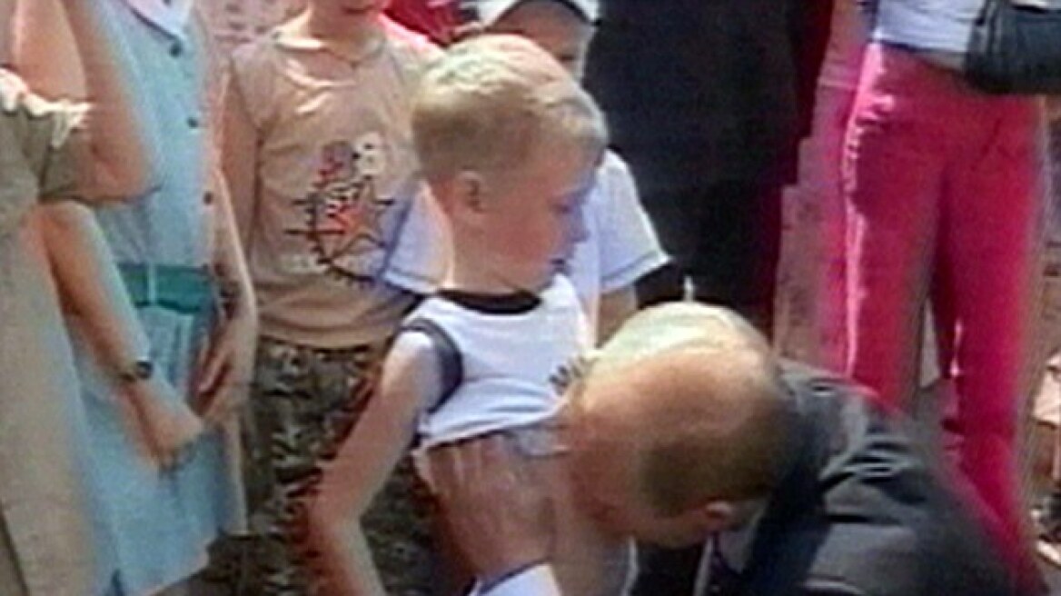 The story of pedophilia and murder behind Putin's kiss on boy's tummy (pics)