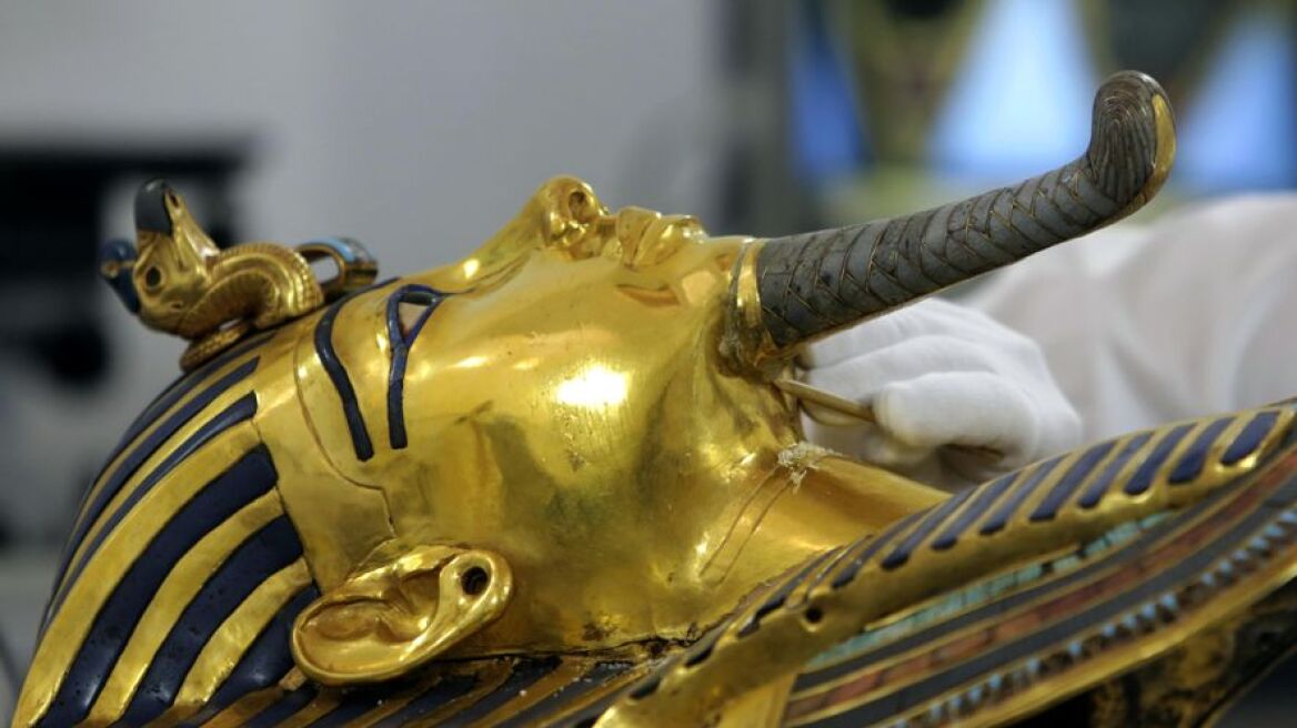 8 Egyptians sent to trial after botched-up repairwork on King Tut's mask