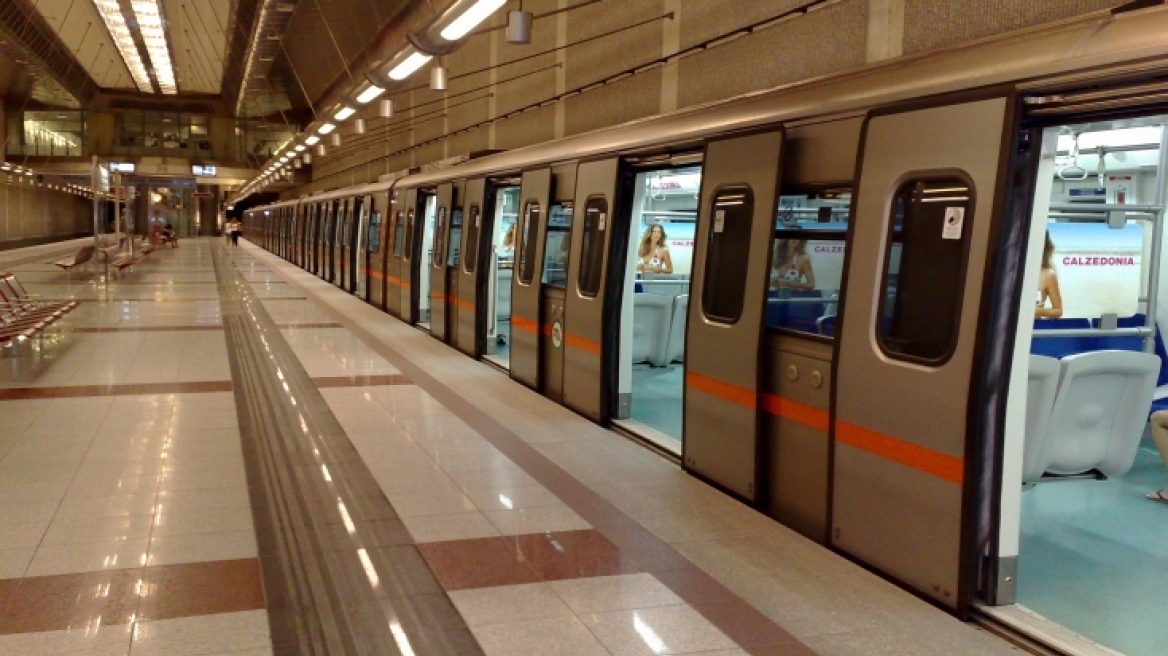 Τραγωδία στο Μετρό: Γυναίκα παρασύρθηκε από συρμό